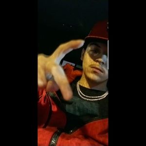 Meet your Posher, Carlos